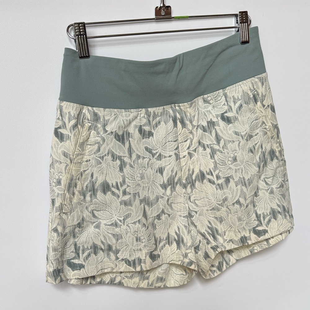 Athleta Trekkie North Short